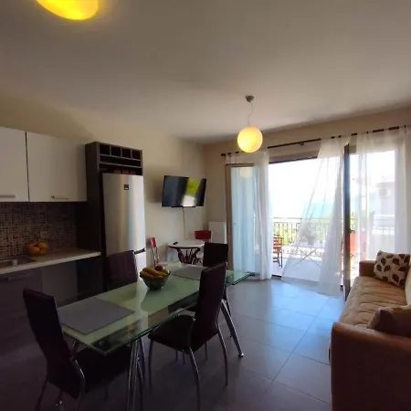 Angelos Apartament *